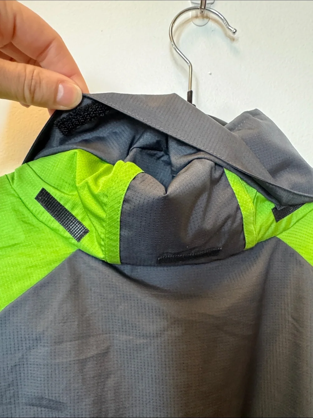 adidas Men’s Gray and Green 2010 Seattle Sounders Windbreaker Jacket